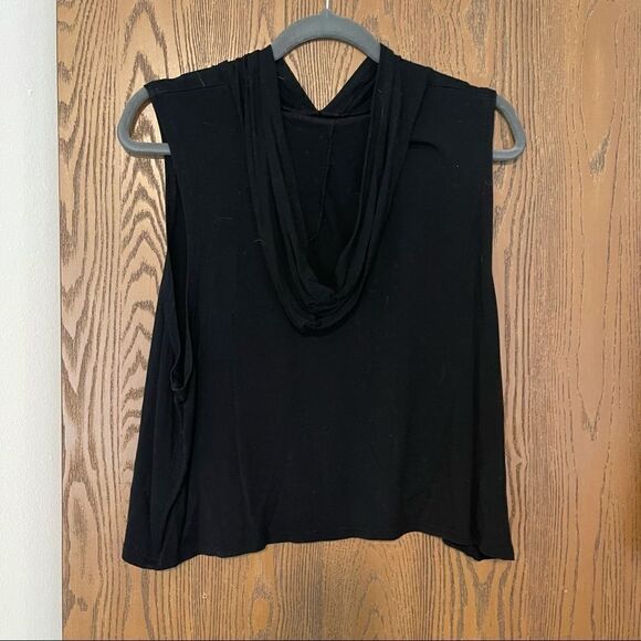 Sleeveless workout hoodie - S - Picture 2 of 3